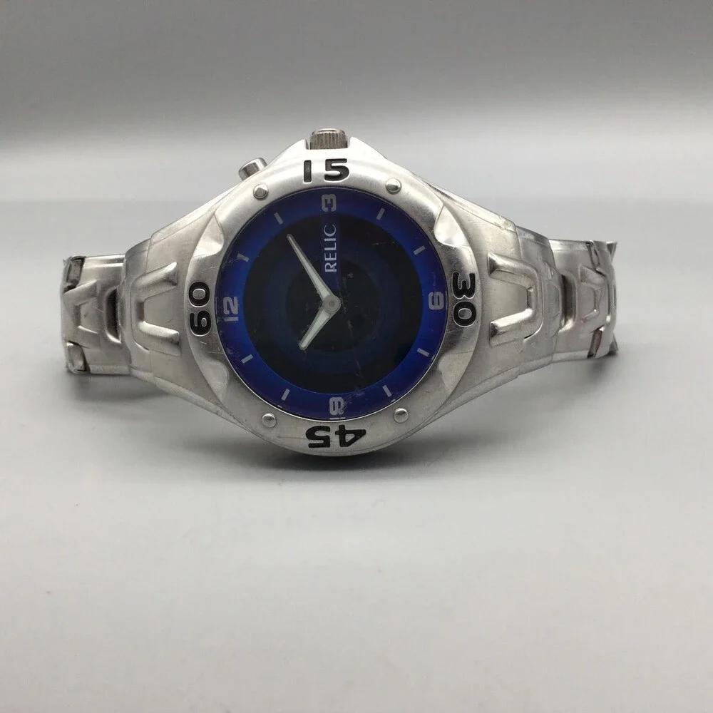 Relic ZR55048 Mens Watch 38mm Blue Circle Animation Stainless New Battery 7.5